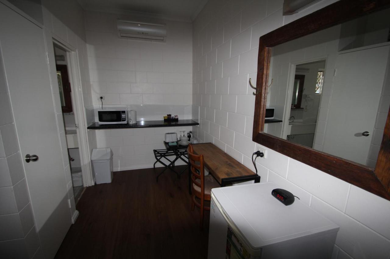 Colonial Rose Motel Townsville Exterior foto