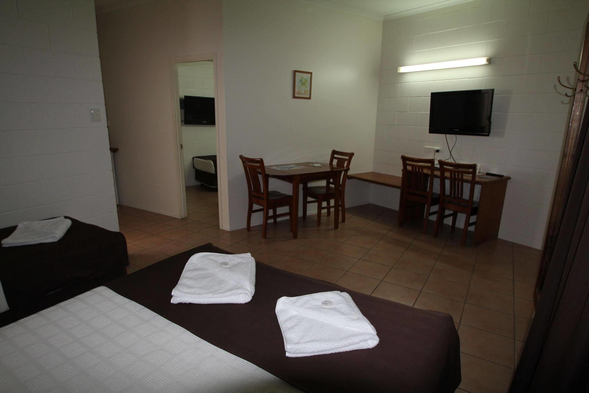 Colonial Rose Motel Townsville Exterior foto